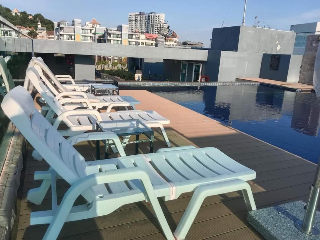 Vn Residence 3 Pattaya Bagian luar foto